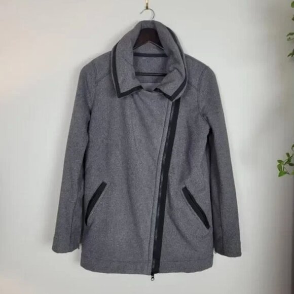 Lululemon Moto Asymmetrical Zip Fleece Jacket 6 - Picture 2 of 2